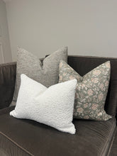 Load image into Gallery viewer, Snow fluff Pillow Cover