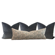 Load image into Gallery viewer, Erin Floral Pillow Cover