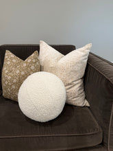 Load image into Gallery viewer, Cora Floral Pillow Cover