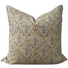 Load image into Gallery viewer, Sue Floral Pillow Cover
