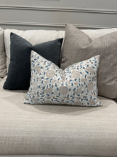 Load image into Gallery viewer, Brown Houndstooth Pillow Cover