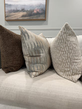 Load image into Gallery viewer, Neela Pillow Cover