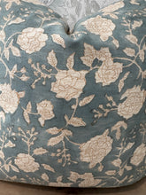 Load image into Gallery viewer, Jules Floral Pillow Cover