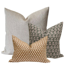 Load image into Gallery viewer, Kilee Floral Pillow Cover