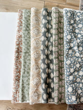 Load image into Gallery viewer, Loma Floral Pillow Cover