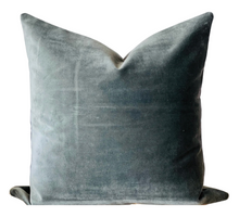 Load image into Gallery viewer, Tori Velvet Pillow Cover