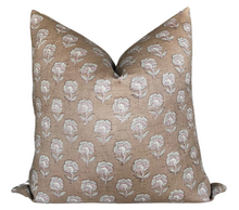 Load image into Gallery viewer, Georgina Floral Pillow Cover
