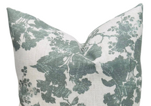 Load image into Gallery viewer, Beverly Floral Pillow Cover