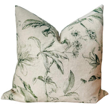 Load image into Gallery viewer, Savvy Floral Pillow Cover