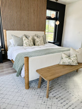 Load image into Gallery viewer, Savvy Floral Pillow Cover