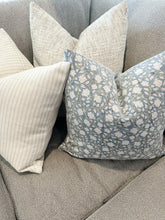 Load image into Gallery viewer, Loma Floral Pillow Cover