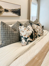 Load image into Gallery viewer, Flora Pillow Cover