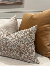 Load image into Gallery viewer, Carrie Pillow Cover
