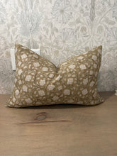 Load image into Gallery viewer, Cora Floral Pillow Cover
