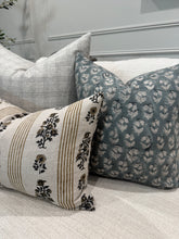 Load image into Gallery viewer, Billie Floral Pillow Cover
