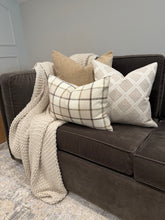 Load image into Gallery viewer, Goldie Pillow Cover
