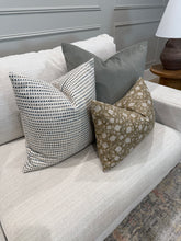 Load image into Gallery viewer, Benny Pillow Cover
