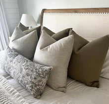 Load image into Gallery viewer, Olive linen Pillow Cover
