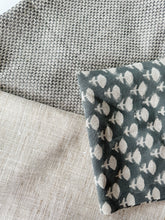 Load image into Gallery viewer, Evelyn Floral Pillow Cover
