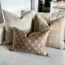 Load image into Gallery viewer, Ashley Pillow Cover
