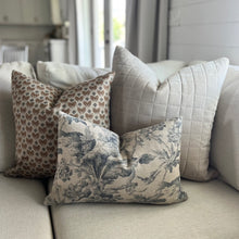 Load image into Gallery viewer, Briana Floral Pillow Cover
