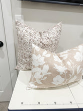 Load image into Gallery viewer, Kim Floral Pillow Cover
