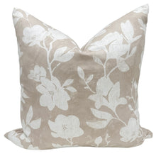 Load image into Gallery viewer, Kim Floral Pillow Cover
