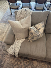 Load image into Gallery viewer, Anna Floral Pillow Cover
