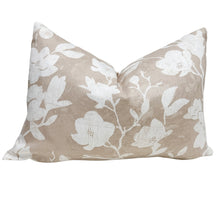 Load image into Gallery viewer, Kim Floral Pillow Cover
