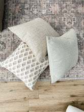Load image into Gallery viewer, Abby Pillow Cover
