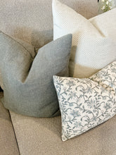 Load image into Gallery viewer, Vera Floral Pillow Cover
