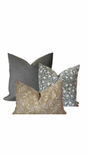 Load image into Gallery viewer, Delores Floral Pillow Cover
