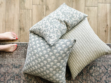 Load image into Gallery viewer, Evelyn Floral Pillow Cover
