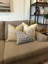 Load image into Gallery viewer, Delores Floral Pillow Cover
