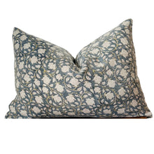 Load image into Gallery viewer, Loma Floral Pillow Cover
