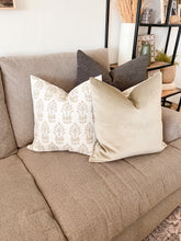 Load image into Gallery viewer, Nikki Pillow Cover
