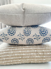 Load image into Gallery viewer, Tan Houndstooth Pillow Cover
